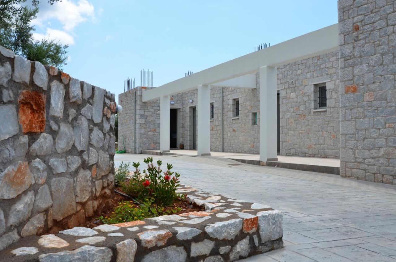 Verga'S Apartments Kalamata Exterior photo