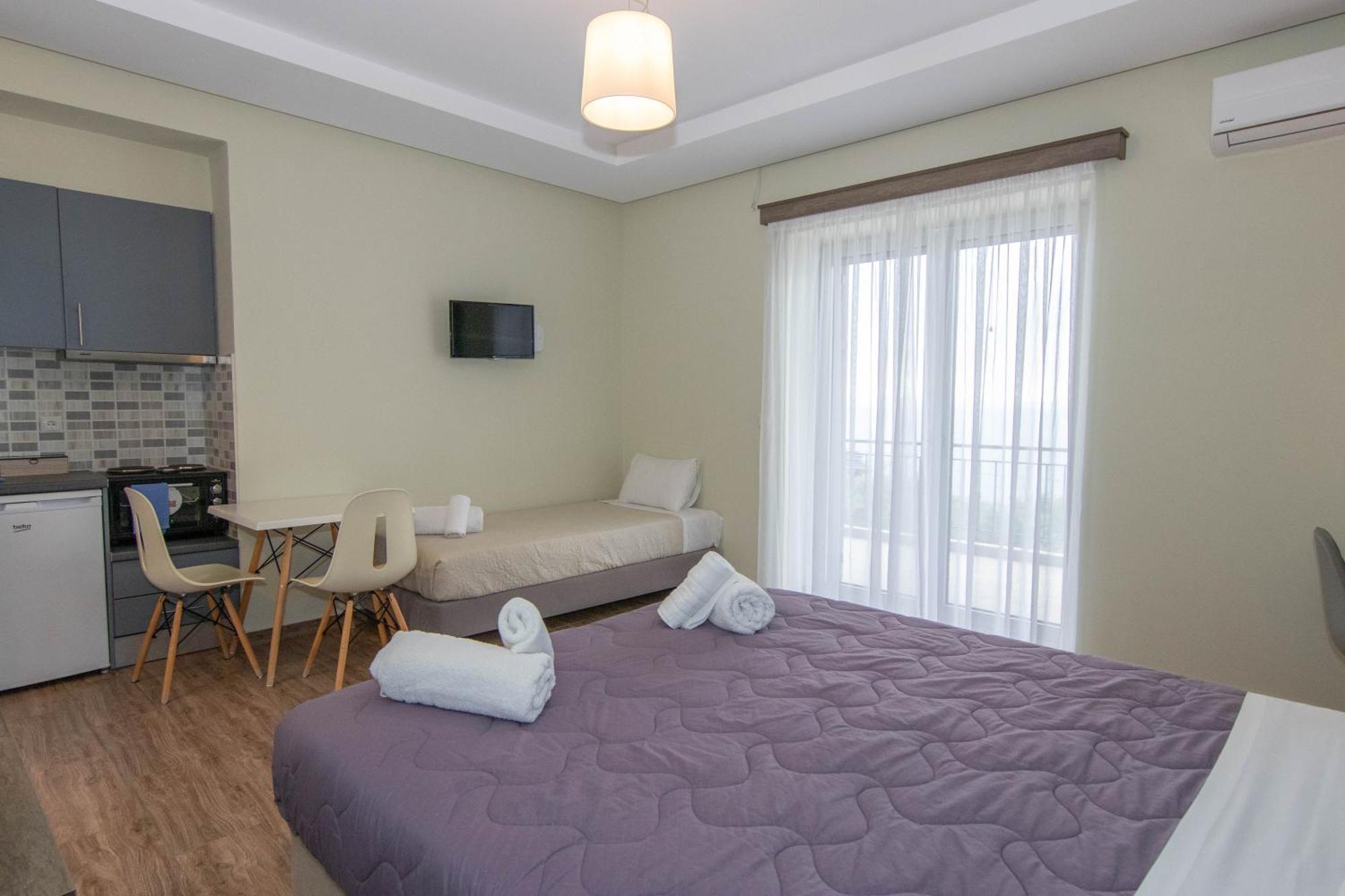 Verga'S Apartments Kalamata Exterior photo
