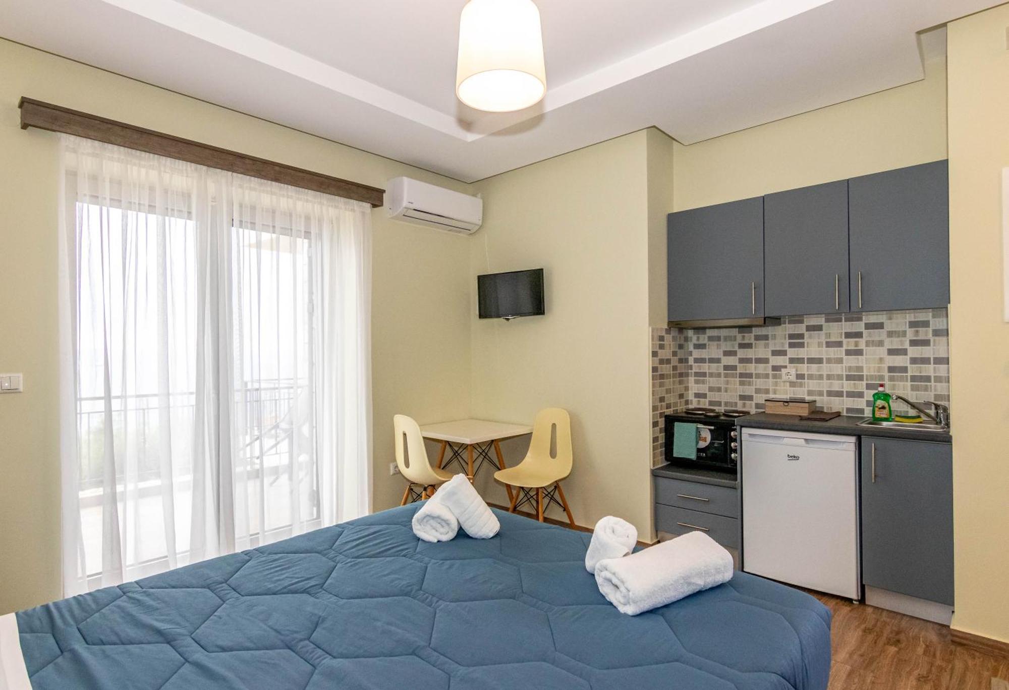 Verga'S Apartments Kalamata Exterior photo
