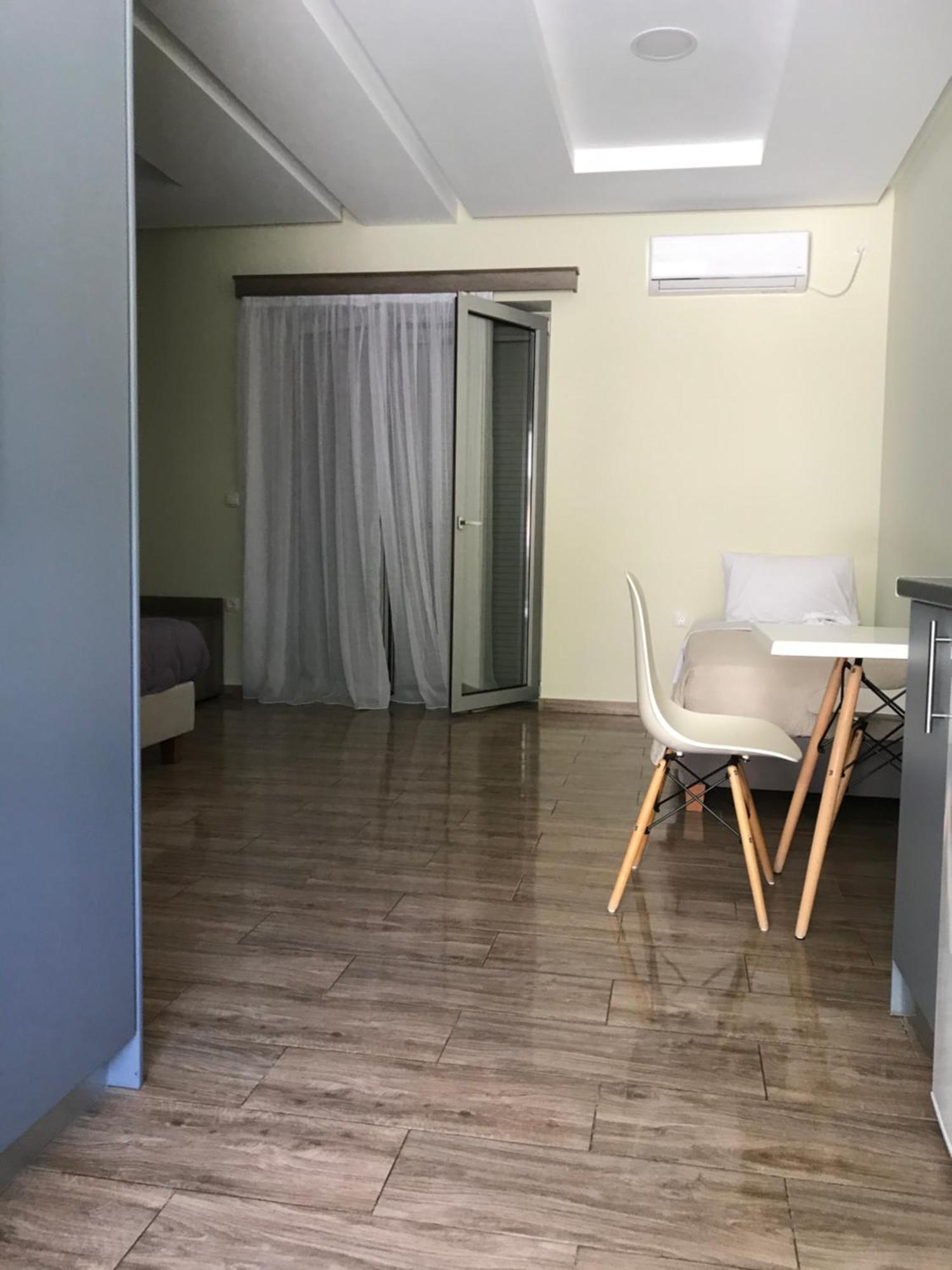 Verga'S Apartments Kalamata Exterior photo