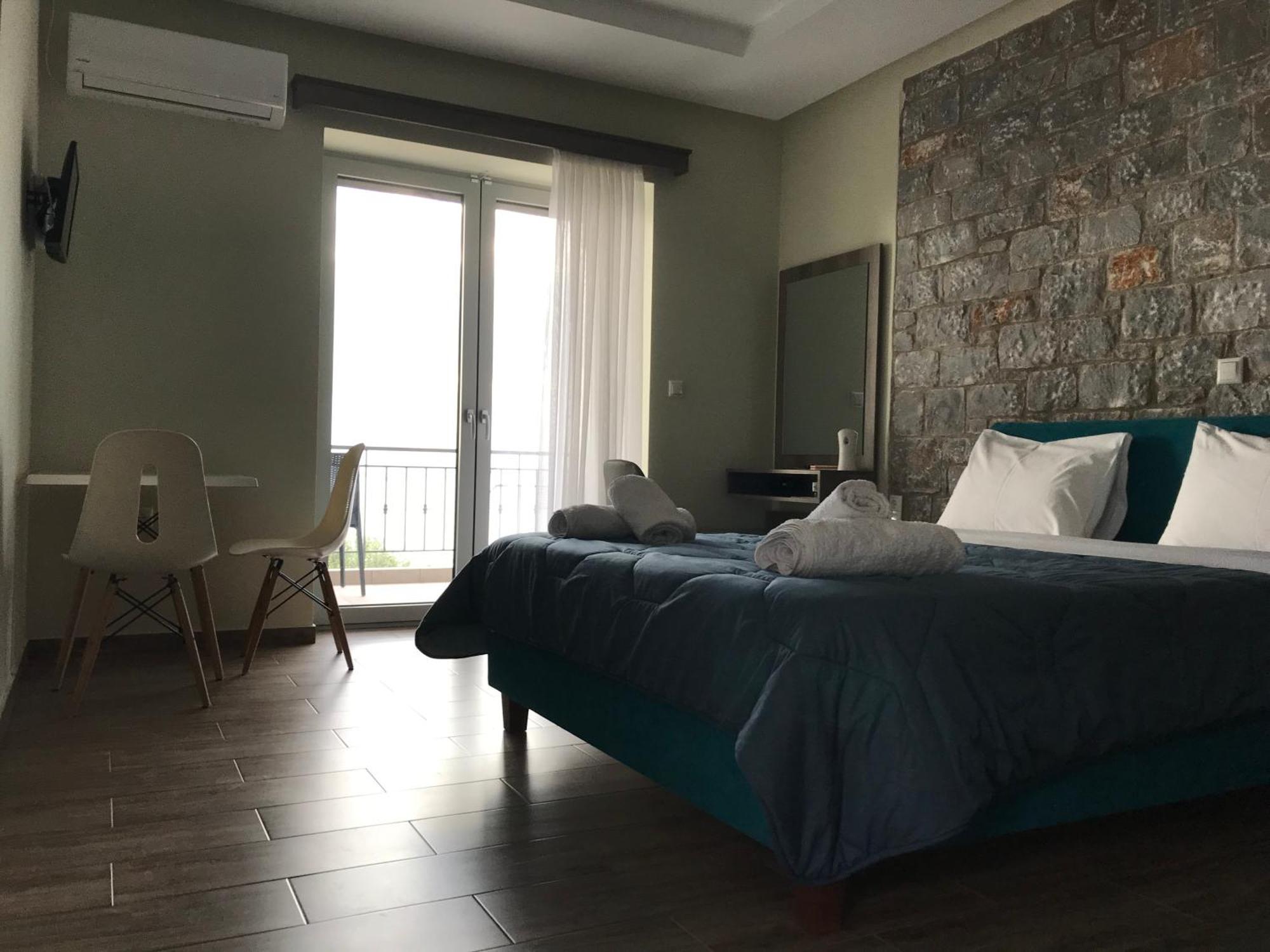 Verga'S Apartments Kalamata Exterior photo