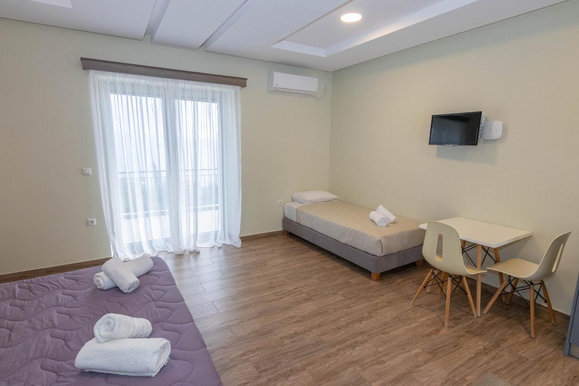 Verga'S Apartments Kalamata Room photo